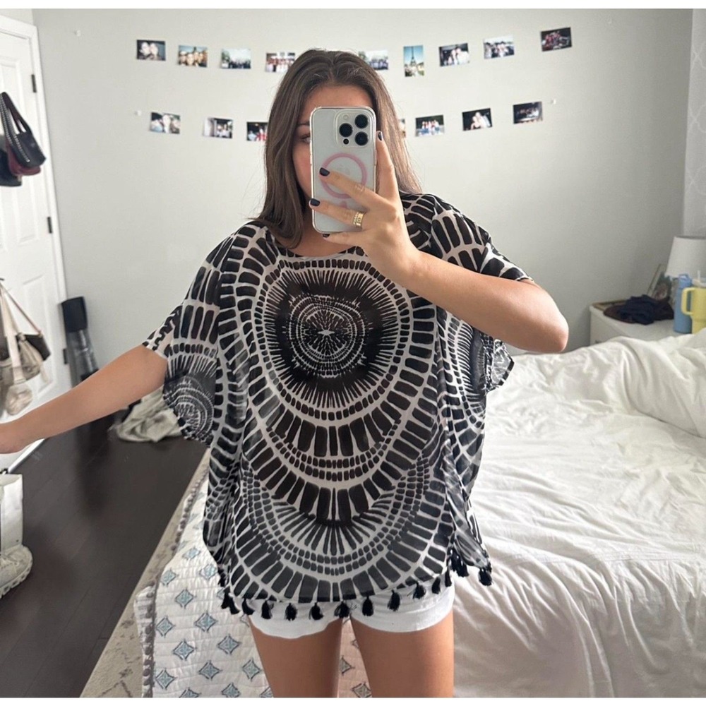 Trina Turk Black White Boho resort - swim cover up - size S poncho style‎